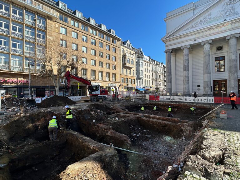 Aktuelle Bauarbeiten mit historischen Mauerfunden (Bildrechte Stadt Aachen)